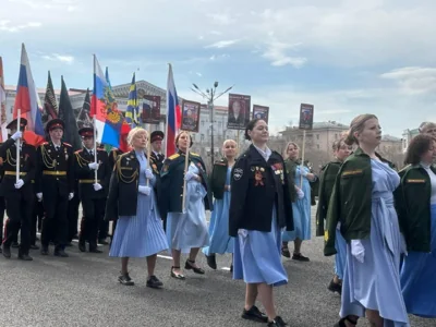 В Чите СВОшники и жены их погибших коллег прошли отдельными колоннами на параде Победы