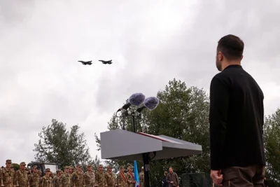 Зеленский показал первые истребители F-16 в Украине