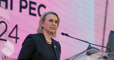 Експосолка США в Україні Брінк заявила, що балотується в Конгрес, щоб протистояти Трампу
