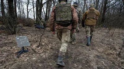 Як контрабандні старлінки допомагають росіянам наступати в Україні, і що з цим робити