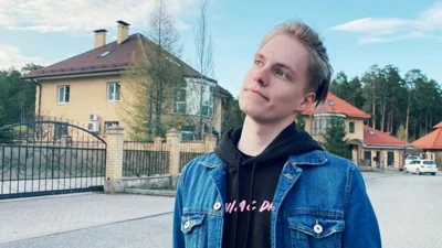 В Екатеринбурге чиновника оштрафовали за пикет против памятника трубе у Храма-на-Крови. Ранее его уже арестовывали на 15 суток за ту же акцию