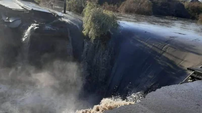 В России прорвало еще одну дамбу – село разделено пополам