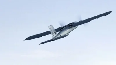 В Волгограде в жилой дом врезался беспилотник