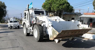 UN peacekeepers in Lebanon say Israeli tanks destroyed their main gate