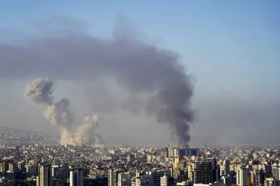 SKY HIGH Smoke rises from the site of an Israeli airstrike that targeted the southern suburbs of Lebanon’s capital Beirut on Oct. 5, 2024. AFP PHOTO