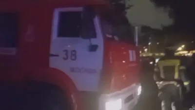 Появилось новое видео тушения пожара в многоэтажке на юго-западе Москвы