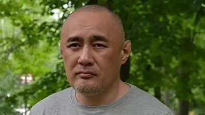 В Киеве после покушения умер казахстанский журналист Айдос Садыков