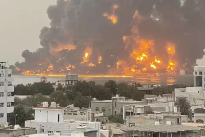Мощный ответ хуситам: ВВС Израиля атаковали главный порт Йемена, нанеся удары по нефтеперерабатывающим заводам, электростанции и другим объектам инфраструктуры