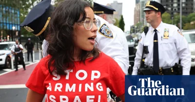 ‘Stop killing children’: protests as Netanyahu arrives for UN address