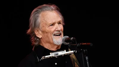 Kris Kristofferson, singer-songwriter and actor, dies at 88