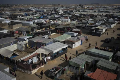 EVACUATION IMMINENT? A view of the makeshift tent camp in the Muwasi area of the southern Gaza Strip, on Jan. 1, 2024, AP FILE PHOTO