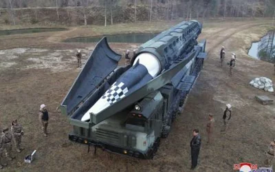 КНДР заявила про успішне випробування нової ракети з надвеликою боєголовкою