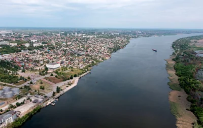 В Херсоні чоловік кинув гранату у натовп: є жертва та поранені