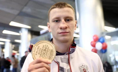 Толпа избила чемпиона России и Европы по боксу в Феодосии