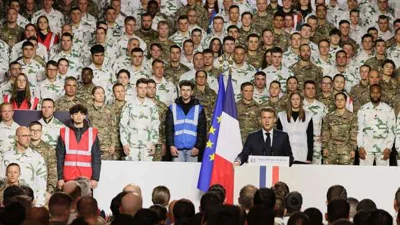 Франция возродила военную службу из-за угрозы со стороны России