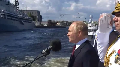 Russian president Vladimir Putin reviews naval parade(RT India)