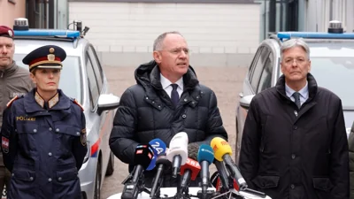 На юге Австрии при нападении на людей с ножом погиб подросток