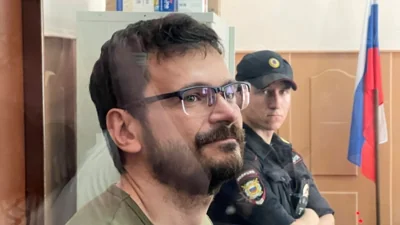 Адвокат: Илью Яшина увезли из колонии в Смоленской области