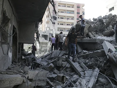 Авиаудар по цели в Нусейрате: источники в Газе сообщают о десяти убитых