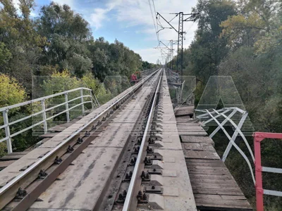 На залізничному мосту в Самарській області РФ пролунав вибух,