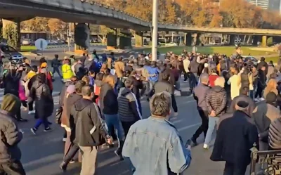 В Тбилиси возобновились протесты оппозиции