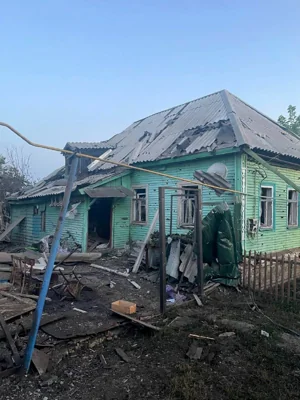 В Курской области был атакован город Суджа, есть пятеро пострадавших, трое из которых — дети, сообщил врио губернатора Алексей Смирнов, добавив, что над регионом было сбито уже 26 беспилотников
