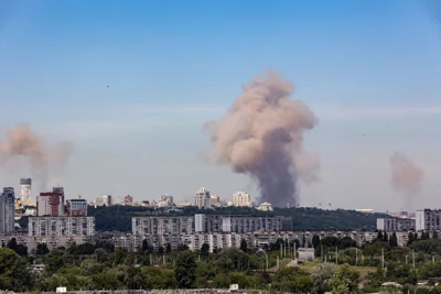 Россия атаковала Кривой Рог, разрушен целый подъезд пятиэтажки – фото и подробности