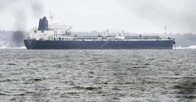 Великобритания внесла в санкционные списки около 100 танкеров российского теневого флота