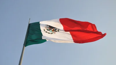В Мексике ветер снес сцену с кандидатом в президенты страны: девять погибших