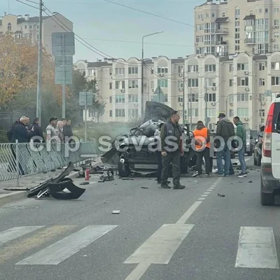 В аннексированном Севастополе взорвался автомобиль — мужчине могло оторвать ноги