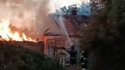 Россияне ударили повторно по Сумщине, когда спасатели тушили пожар