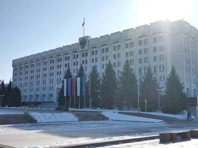 Сегодня рано утром мужчина бросил гранату на крыльцо здания Правительства Самарской области
