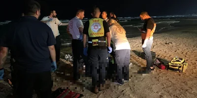 Два человека утонули в море у пляжа в Бат-Яме, еще один в критическом состоянии
