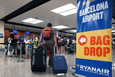 Ryanair rejects €108m fine for cabin luggage fees among other practices 