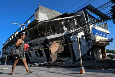 20,000 people displaced by Philippines earthquake that killed at least 37