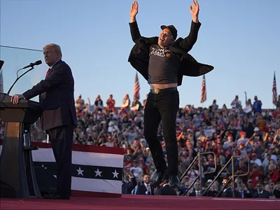 Илон Маск на предвыборном митинге Дональда Трама. Фоторепортаж