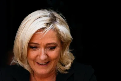 Данные экзит-полов: на выборах во Франции лидируют ультраправые, партия Макрона - третья