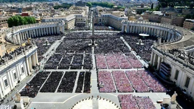 «Строить мосты, а не стены». Как прошли похороны папы Франциска