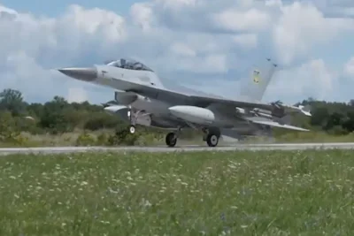 Украина получила десять истребителей F-16