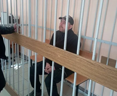 Жителя Брянской области, который пытался уговорить российского военного сдаться в плен, приговорили к трем годам колонии