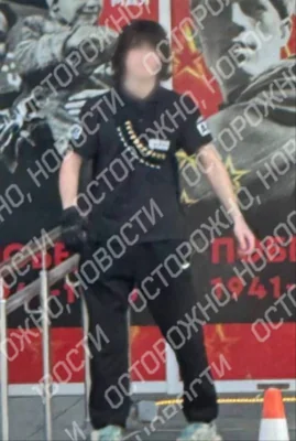 Так выглядит парень, который напал на техникум в Анапе – на его груди можно увидеть разгрузку под патроны