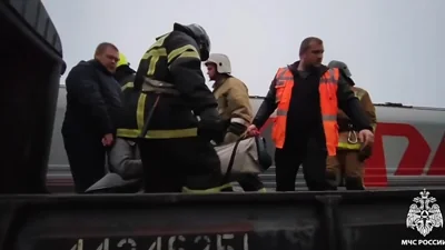 Россия: при сходе вагонов пассажирского поезда в Коми погибли два человека, пострадали 40