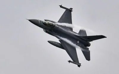 Отримання F-16: The Economist повідомив, коли і скільки винищувачі прибуло до України