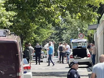 ⚡️ Сегодня в Сербии произошло нападение: полицейский, охранявший израильское посольство, был ранен стрелой из арбалета