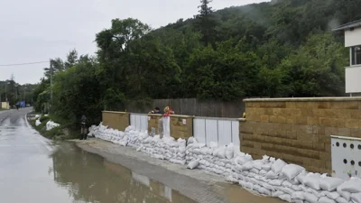 Central Europe braces for worst floods in decades