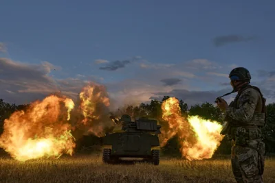 Ukraine artillery fire