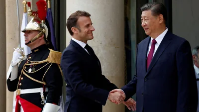 Китайский председатель Си Цзиньпин приехал в Европу. Его сопровождает тень Путина