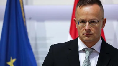Глава МИД Венгрии вновь обвинил Киев в приостановке поставки нефти в страну