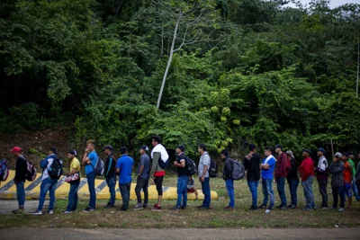 Migrants in line at Mexican Guatemala border