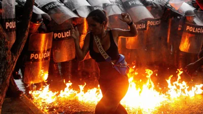 Столкновения в Венесуэлепозиция протестует против объявления Николаса Мадуро победителем выборов